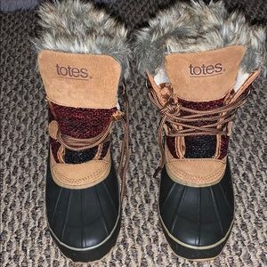 Totes snow boots